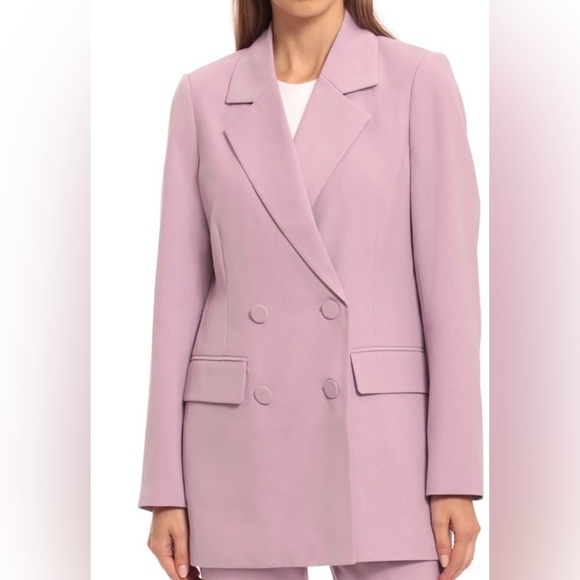 Double-Breasted Notch Lapel
Long Blazer - Picture 2 of 7